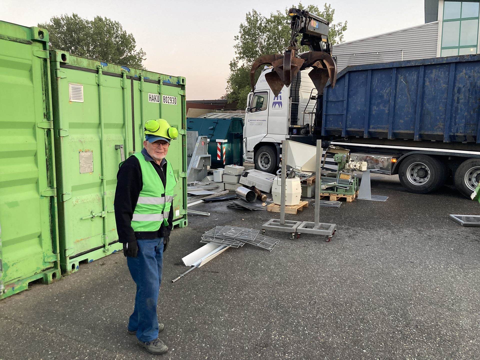 Joop Deen collects and processes scrap iron for a good cause