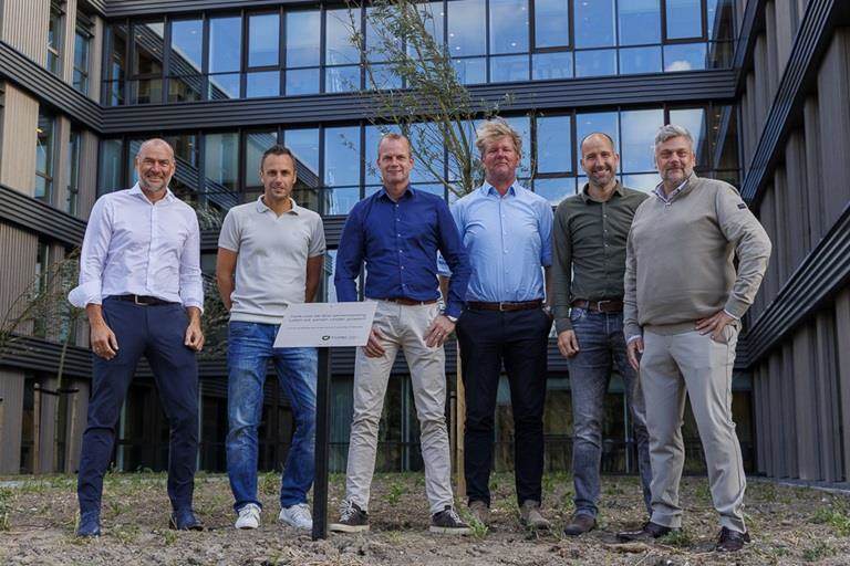 Vertegenwoordigers van Incotec en Rijk Zwaan komen bijeen in het Seed Connect Centre
